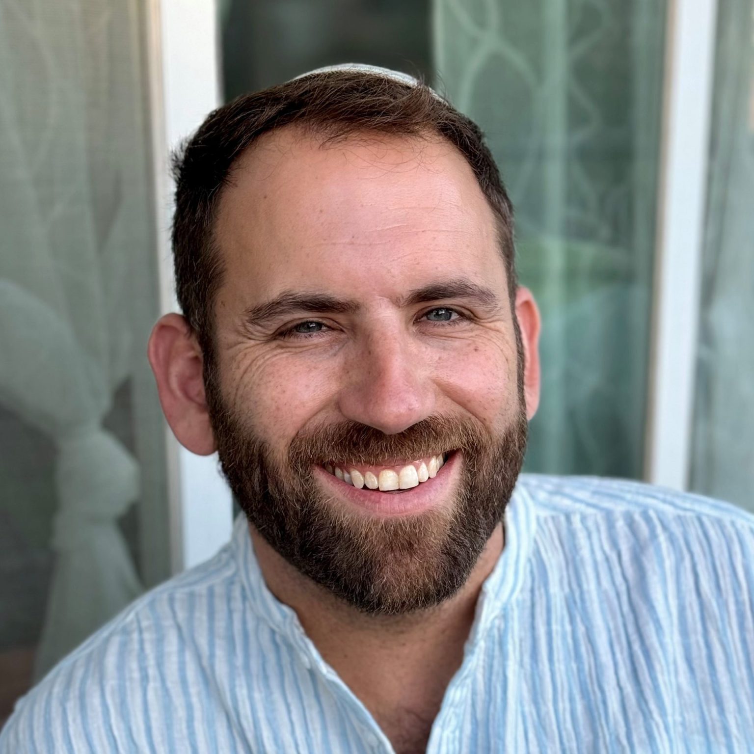 Headshot of Rabbi Hanan Leberman